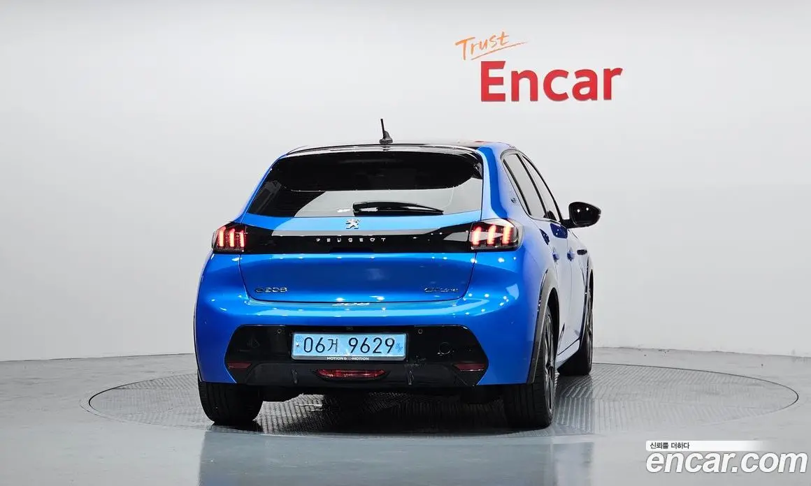 Peugeot 208 2020 0.2 автомат (гидро), фото 4