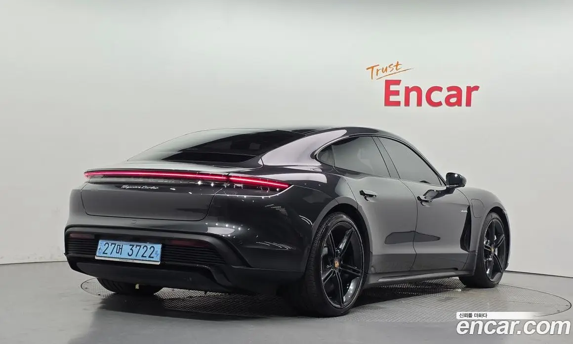 Porsche Taycan 2021 0.1 автомат (гидро), фото 2 Porsche Taycan 2021 0.1 автомат (гидро), фото 2