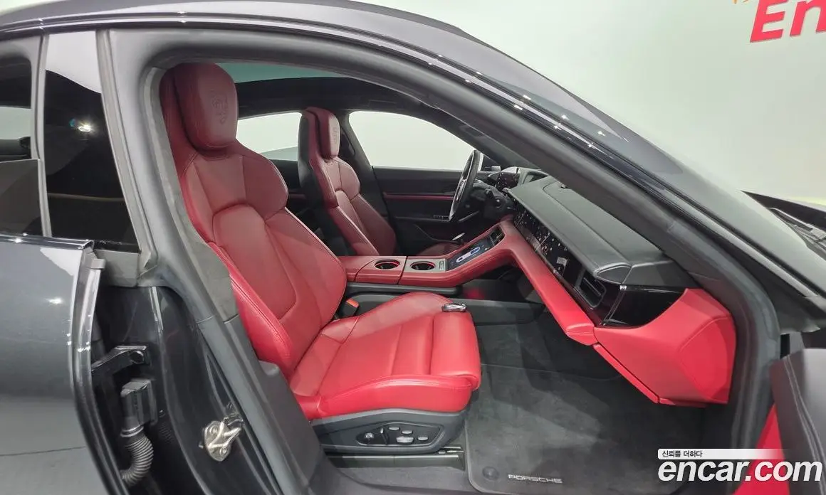 Porsche Taycan 2021 0.1 автомат (гидро), фото 16 Porsche Taycan 2021 0.1 автомат (гидро), фото 16