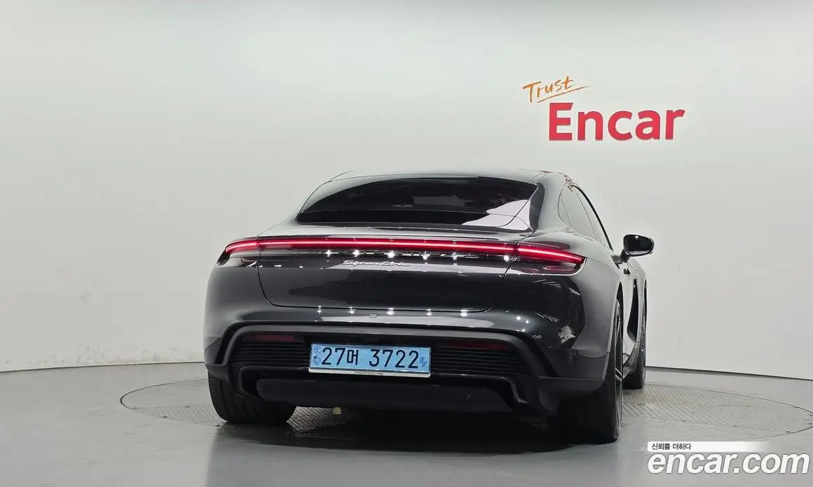 Porsche Taycan 2021 0.1 автомат (гидро), фото 4 Porsche Taycan 2021 0.1 автомат (гидро), фото 4