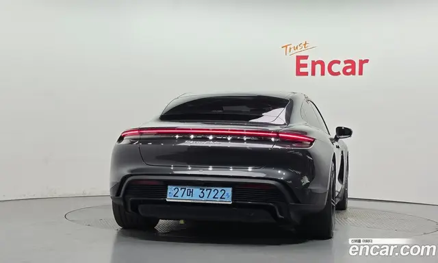 Porsche Taycan 2021 0.1 автомат (гидро), миниатюра 4 Porsche Taycan 2021 0.1 автомат (гидро), миниатюра 4