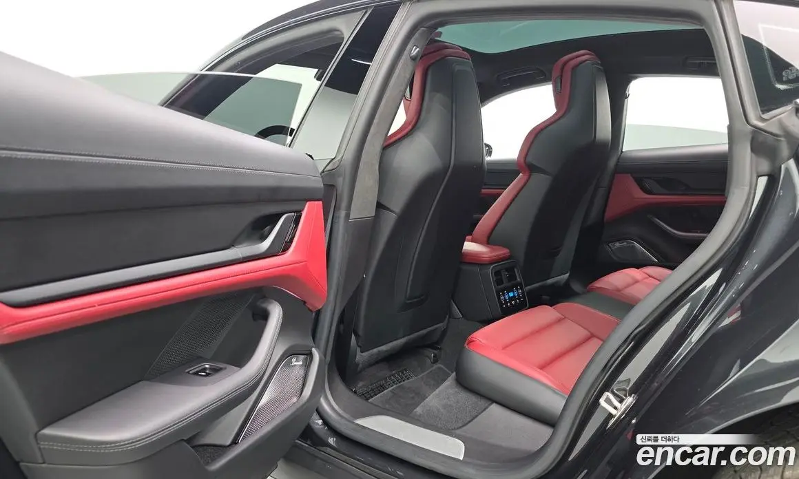 Porsche Taycan 2021 0.1 автомат (гидро), фото 34 Porsche Taycan 2021 0.1 автомат (гидро), фото 34