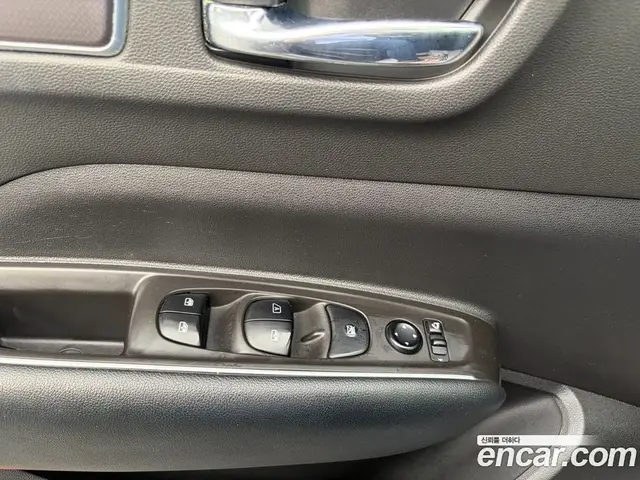 Renault (Samsung) QM6 2017 2.0 автомат (гидро), миниатюра 9 Renault (Samsung) QM6 2017 2.0 автомат (гидро), миниатюра 9