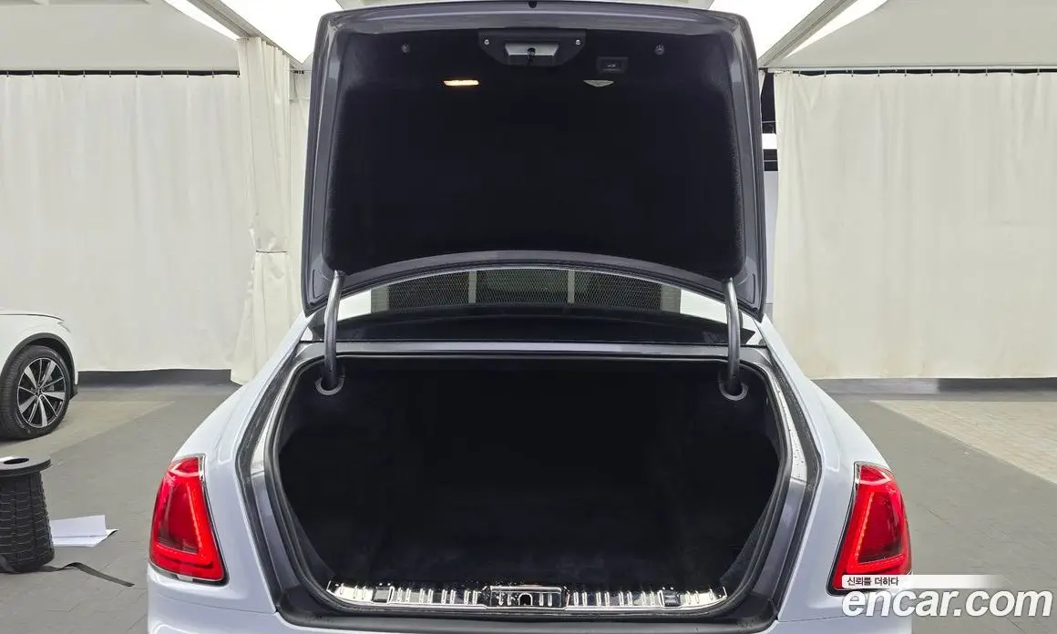 Rolls-Royce Ghost 2019 6.6 автомат (гидро), фото 19 Rolls-Royce Ghost 2019 6.6 автомат (гидро), фото 19
