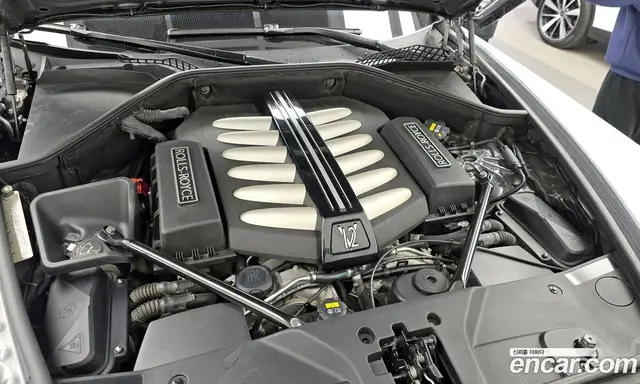 Rolls-Royce Ghost 2019 6.6 автомат (гидро), миниатюра 5 Rolls-Royce Ghost 2019 6.6 автомат (гидро), миниатюра 5