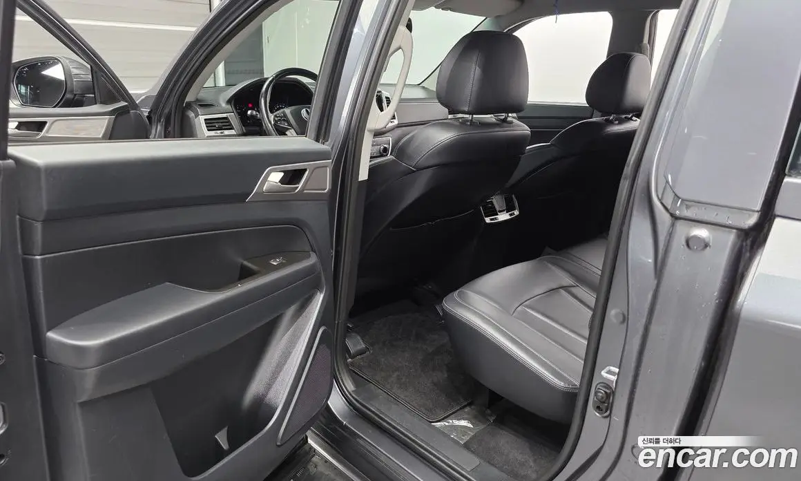 SsangYong Rexton 2019 2.2 автомат (гидро), фото 17 SsangYong Rexton 2019 2.2 автомат (гидро), фото 17