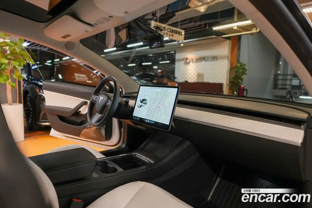 Tesla Model 3 2021 0.2 автомат (гидро), фото 14 Tesla Model 3 2021 0.2 автомат (гидро), фото 14