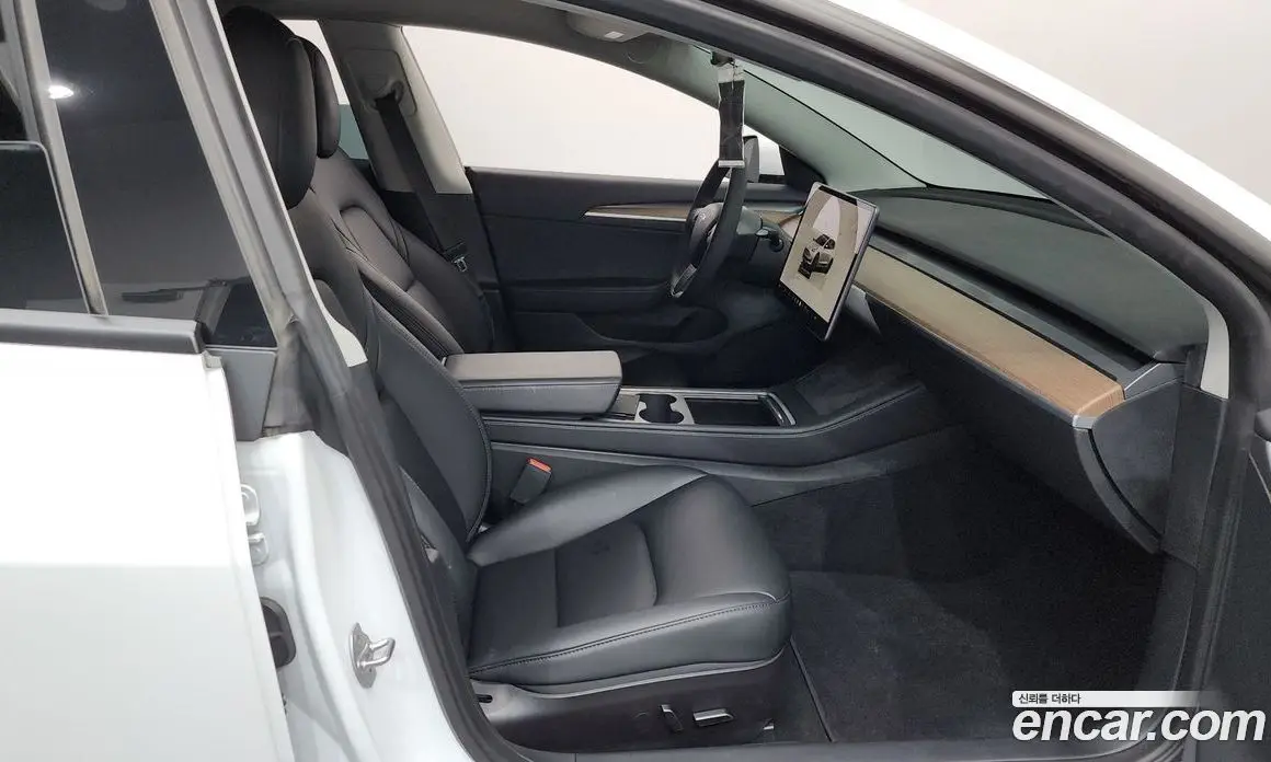 Tesla Model 3 2022 0.2 автомат (гидро), фото 16 Tesla Model 3 2022 0.2 автомат (гидро), фото 16