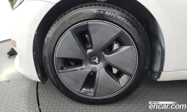 Tesla Model 3 2022 0.2 автомат (гидро), миниатюра 5 Tesla Model 3 2022 0.2 автомат (гидро), миниатюра 5