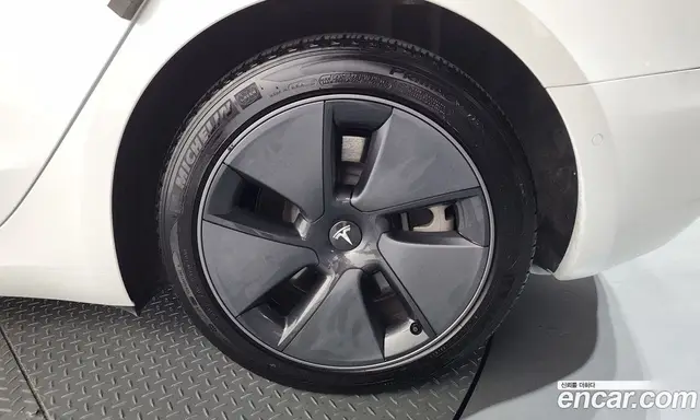 Tesla Model 3 2022 0.2 автомат (гидро), миниатюра 7 Tesla Model 3 2022 0.2 автомат (гидро), миниатюра 7