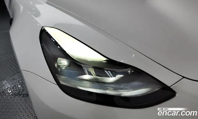 Tesla Model 3 2022 0.2 автомат (гидро), миниатюра 8 Tesla Model 3 2022 0.2 автомат (гидро), миниатюра 8
