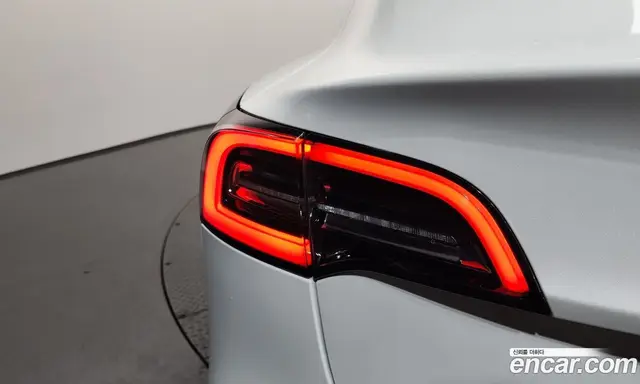 Tesla Model 3 2022 0.2 автомат (гидро), миниатюра 9 Tesla Model 3 2022 0.2 автомат (гидро), миниатюра 9