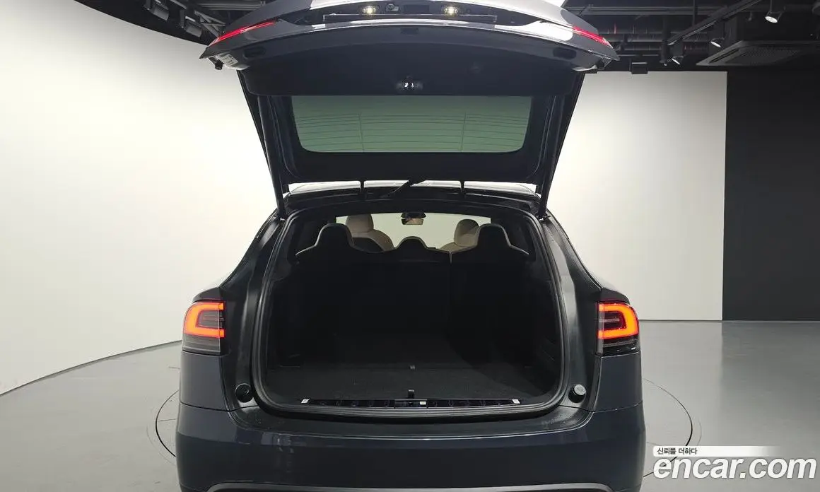 Tesla Model X 2023 0.3 автомат (гидро), фото 32 Tesla Model X 2023 0.3 автомат (гидро), фото 32
