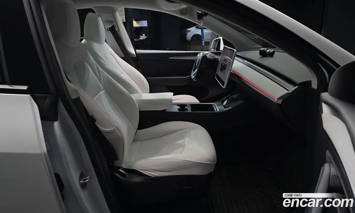 Tesla Model Y 2023 0.2 автомат (гидро), фото 16