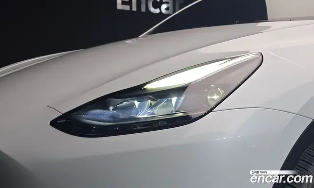 Tesla Model Y 2023 0.2 автомат (гидро), миниатюра 8