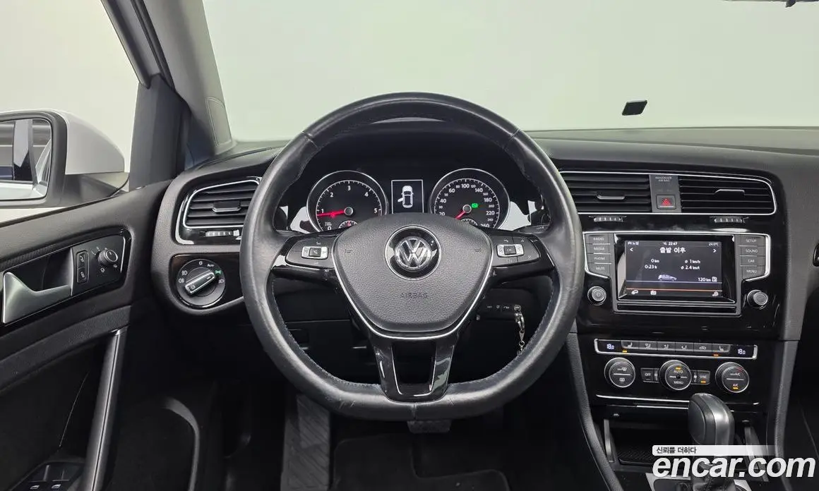 Volkswagen Golf 2014 2.0 автомат (гидро), фото 13 Volkswagen Golf 2014 2.0 автомат (гидро), фото 13