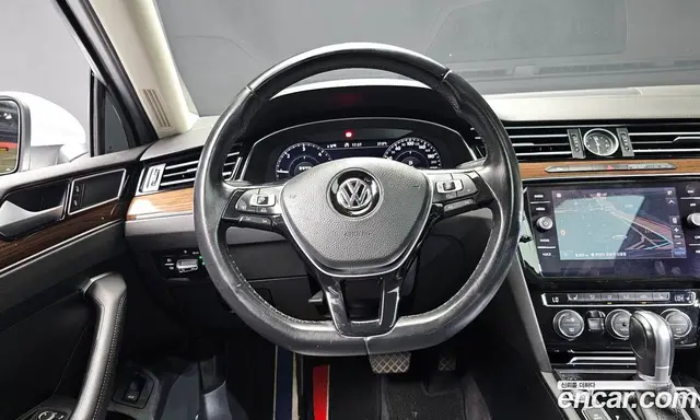Volkswagen Passat 2018 2.0 автомат (гидро), миниатюра 12