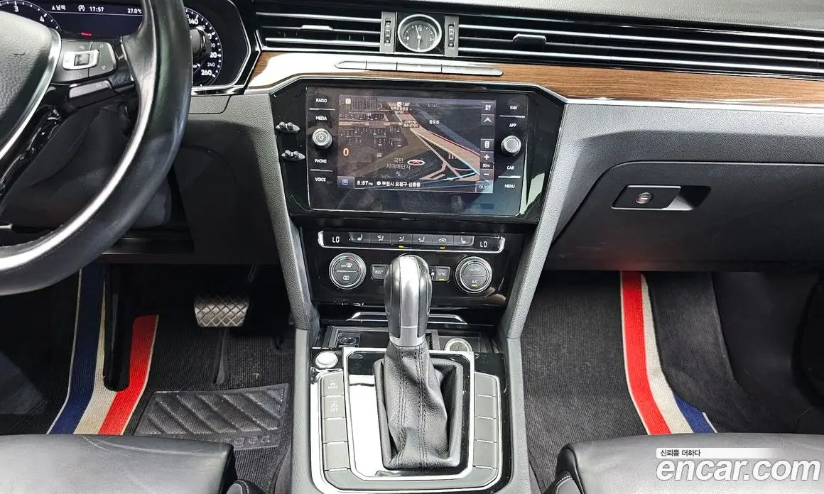 Volkswagen Passat 2018 2.0 автомат (гидро), фото 13 Volkswagen Passat 2018 2.0 автомат (гидро), фото 13