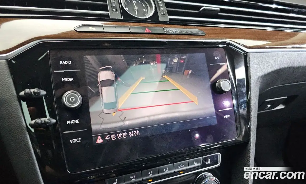 Volkswagen Passat 2018 2.0 автомат (гидро), фото 14 Volkswagen Passat 2018 2.0 автомат (гидро), фото 14