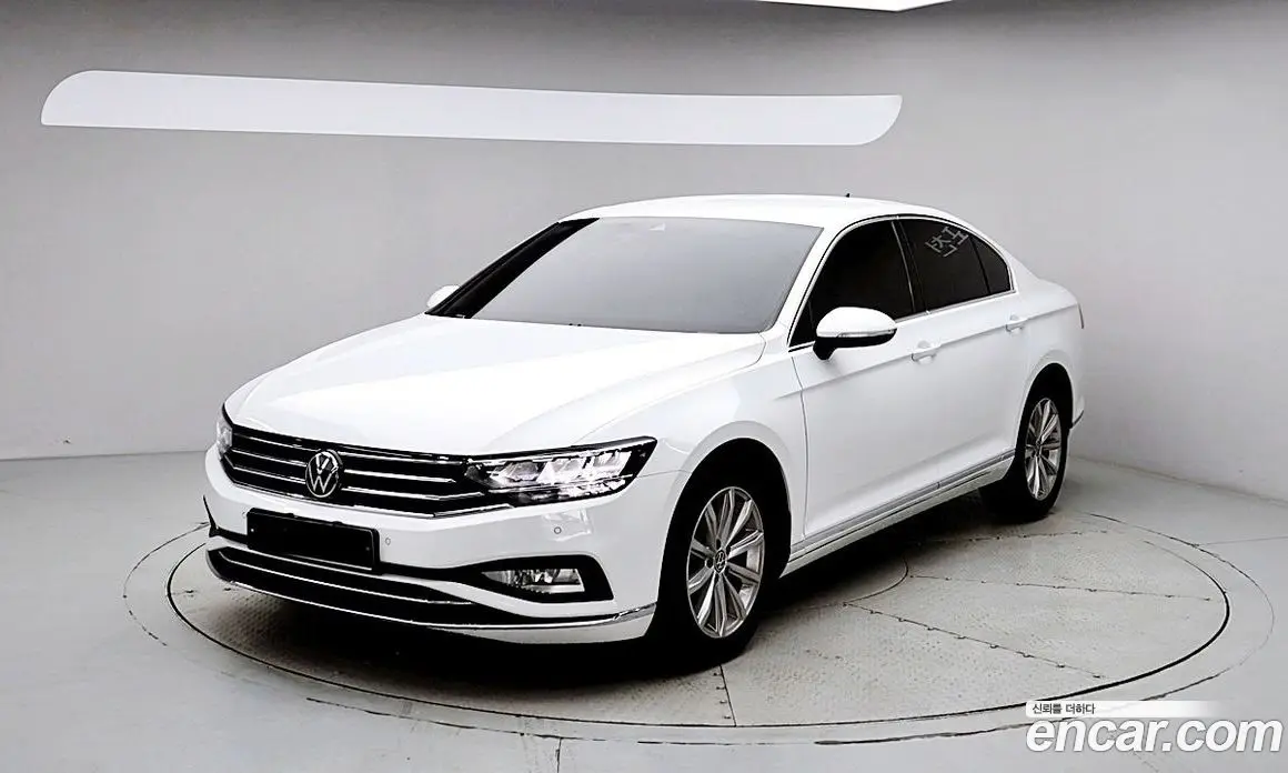 Volkswagen Passat 2021 2.0 автомат (гидро), фото 1 Volkswagen Passat 2021 2.0 автомат (гидро), фото 1