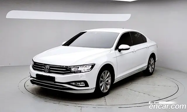 Volkswagen Passat 2021 2.0 автомат (гидро), миниатюра 1 Volkswagen Passat 2021 2.0 автомат (гидро), миниатюра 1