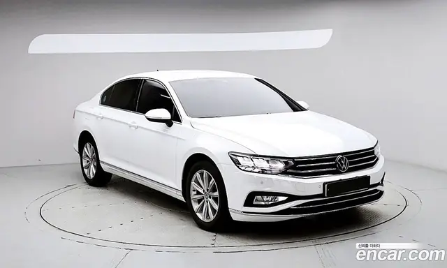 Volkswagen Passat 2021 2.0 автомат (гидро), миниатюра 2 Volkswagen Passat 2021 2.0 автомат (гидро), миниатюра 2