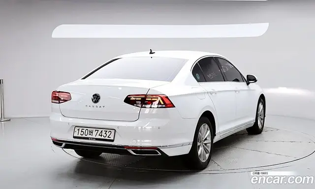 Volkswagen Passat 2021 2.0 автомат (гидро), миниатюра 3 Volkswagen Passat 2021 2.0 автомат (гидро), миниатюра 3