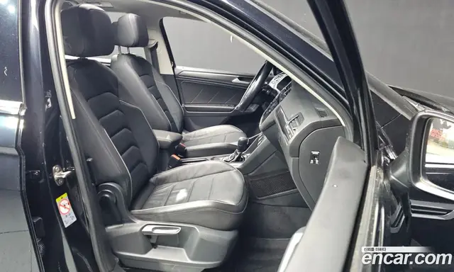 Volkswagen Tiguan 2020 2.0 автомат (гидро), миниатюра 11