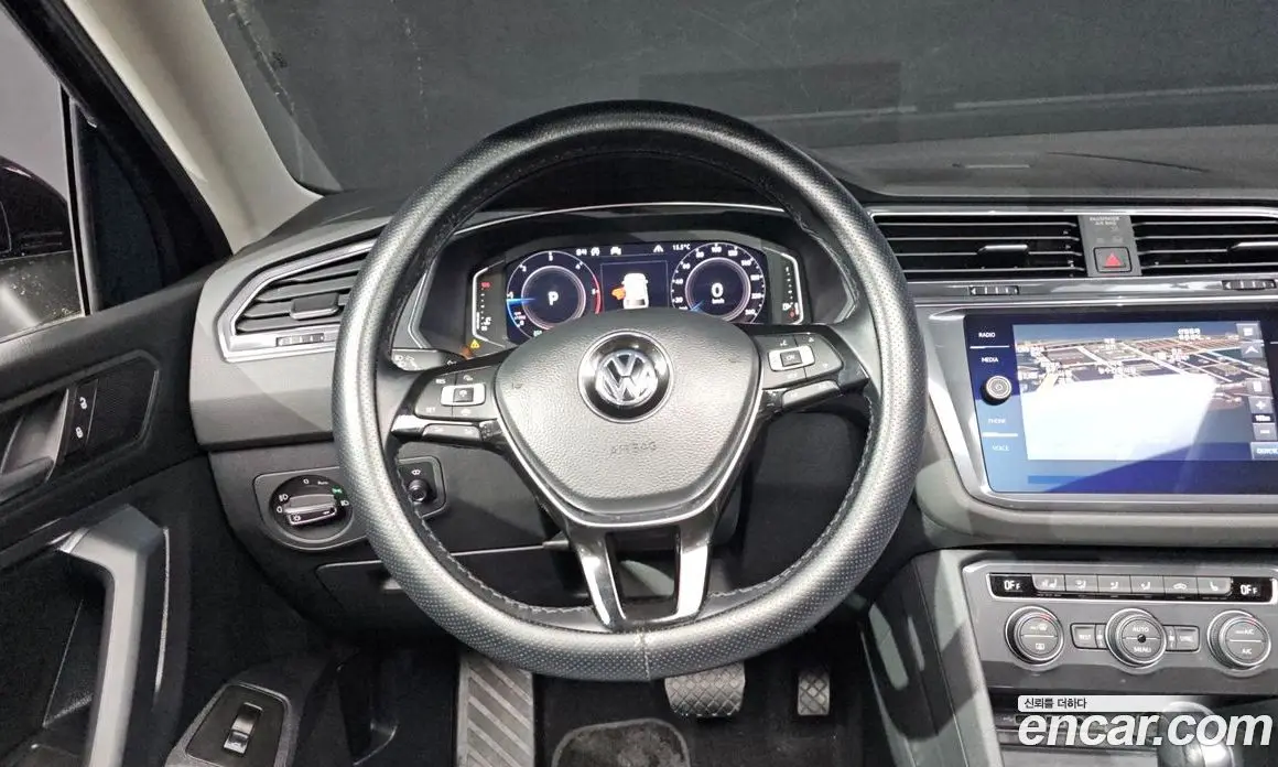 Volkswagen Tiguan 2020 2.0 автомат (гидро), фото 14