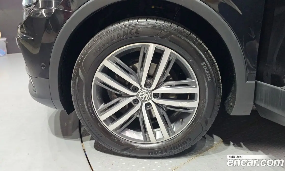 Volkswagen Tiguan 2020 2.0 автомат (гидро), фото 5