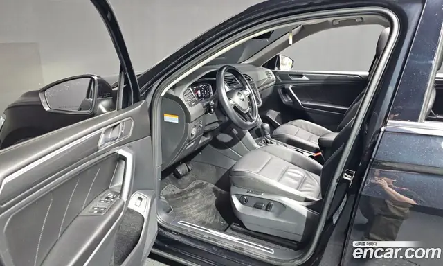 Volkswagen Tiguan 2020 2.0 автомат (гидро), миниатюра 10