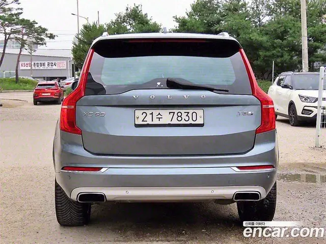 Volvo XC90 2018 2.0 автомат (гидро), миниатюра 4