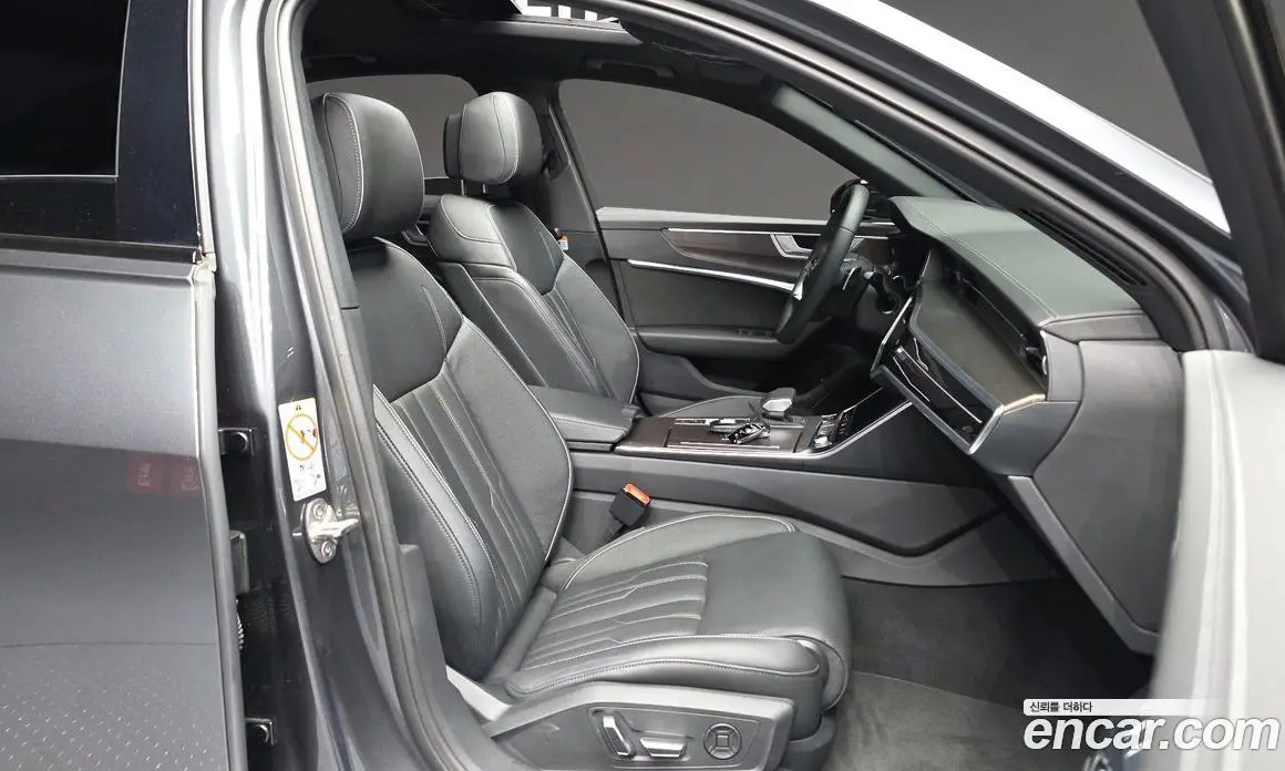 Audi A6 2025 2.0 автомат (гидро), фото 17