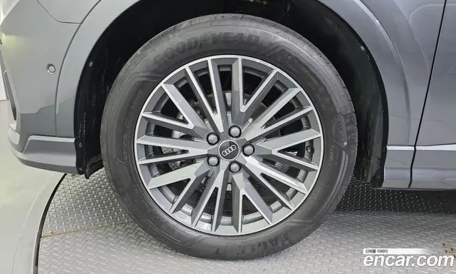 Audi Q3 2022 2.0 автомат (гидро), миниатюра 5