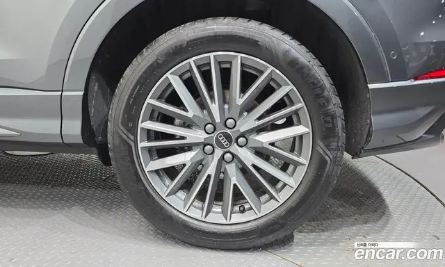Audi Q3 2022 2.0 автомат (гидро), миниатюра 7