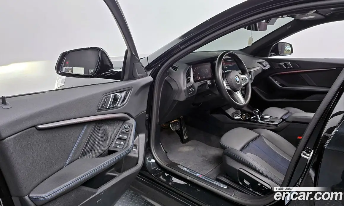 BMW 1 серия 2023 2.0 автомат (гидро), фото 11 BMW 1 серия 2023 2.0 автомат (гидро), фото 11