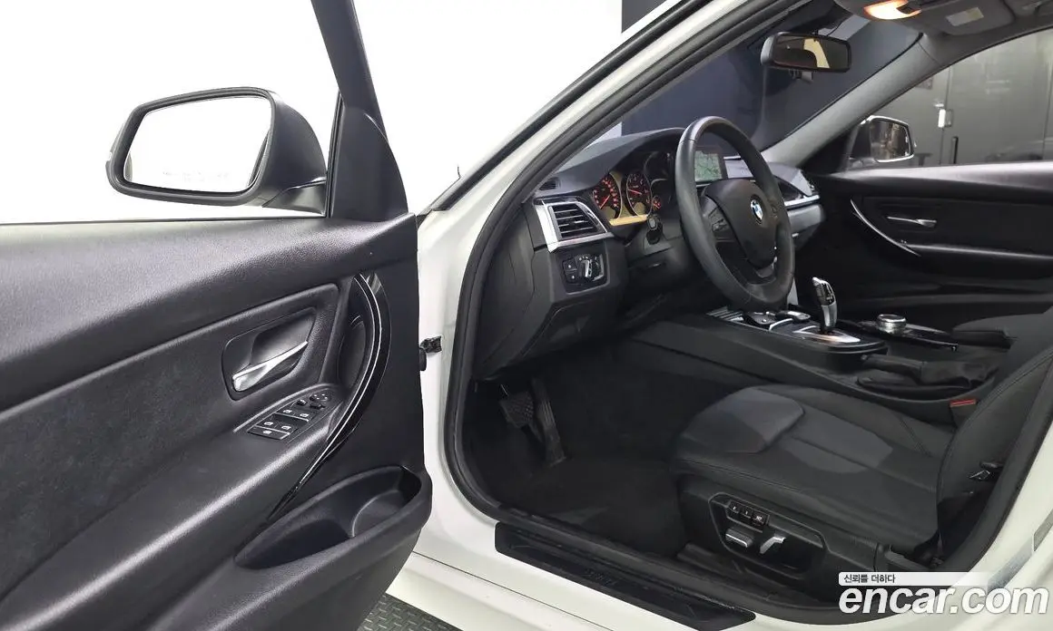BMW 3 серия 2017 2.0 автомат (гидро), фото 13 BMW 3 серия 2017 2.0 автомат (гидро), фото 13