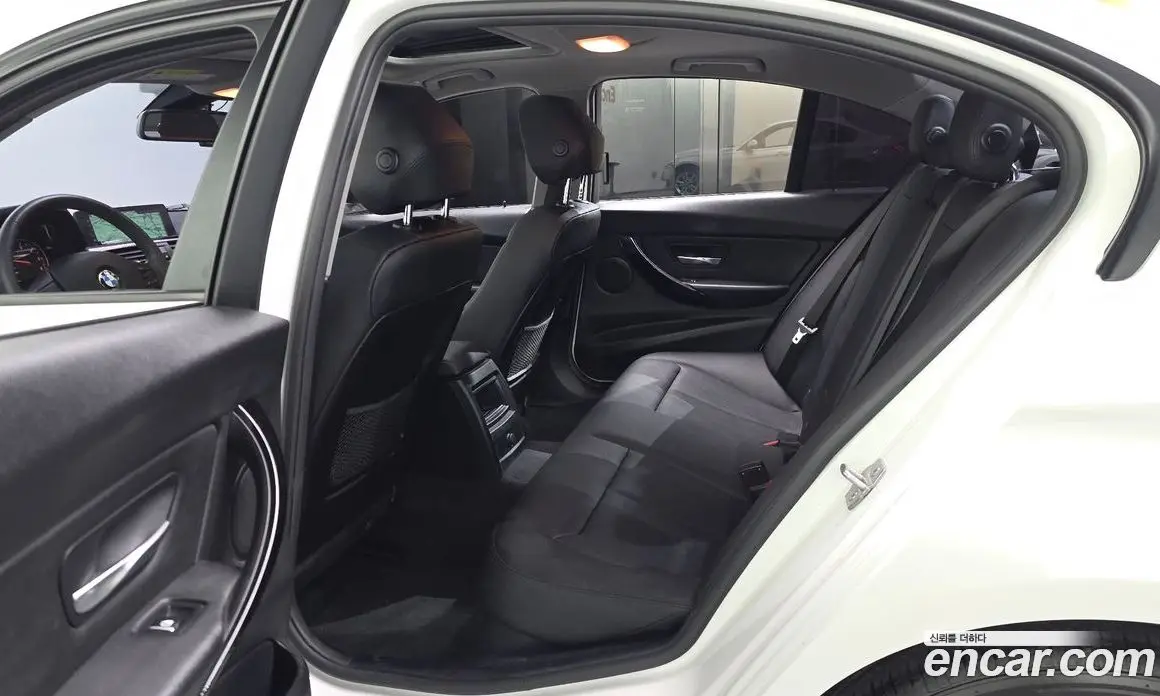 BMW 3 серия 2017 2.0 автомат (гидро), фото 16 BMW 3 серия 2017 2.0 автомат (гидро), фото 16