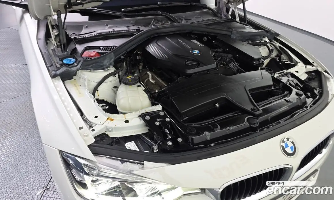 BMW 3 серия 2017 2.0 автомат (гидро), фото 6 BMW 3 серия 2017 2.0 автомат (гидро), фото 6