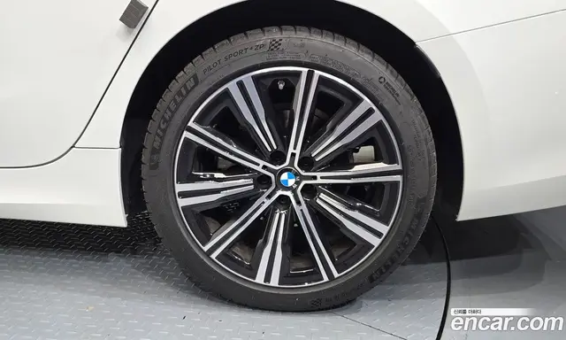 BMW 3 серия 2025 2.0 автомат (гидро), миниатюра 7 BMW 3 серия 2025 2.0 автомат (гидро), миниатюра 7