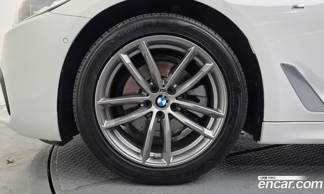 BMW 5 серия 2017 2.0 автомат (гидро), миниатюра 5 BMW 5 серия 2017 2.0 автомат (гидро), миниатюра 5