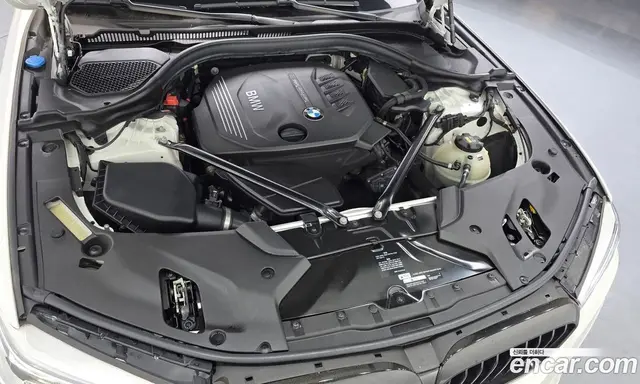 BMW 5 серия 2017 2.0 автомат (гидро), миниатюра 6 BMW 5 серия 2017 2.0 автомат (гидро), миниатюра 6
