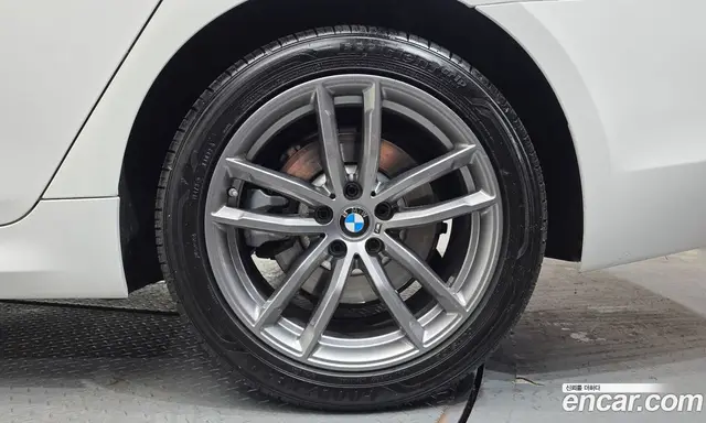 BMW 5 серия 2017 2.0 автомат (гидро), миниатюра 7 BMW 5 серия 2017 2.0 автомат (гидро), миниатюра 7