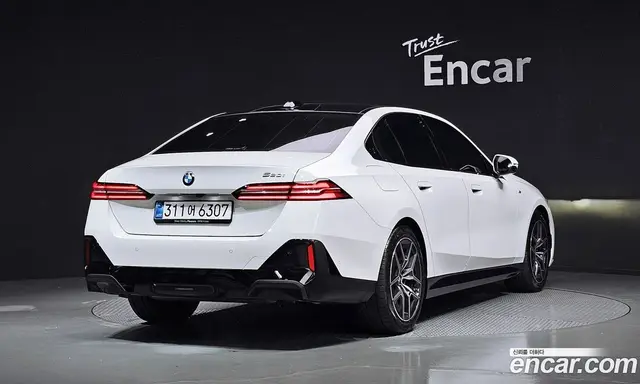 BMW 5 серия 2025 2.0 автомат (гидро), миниатюра 2 BMW 5 серия 2025 2.0 автомат (гидро), миниатюра 2