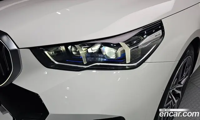 BMW 5 серия 2025 2.0 автомат (гидро), миниатюра 8 BMW 5 серия 2025 2.0 автомат (гидро), миниатюра 8