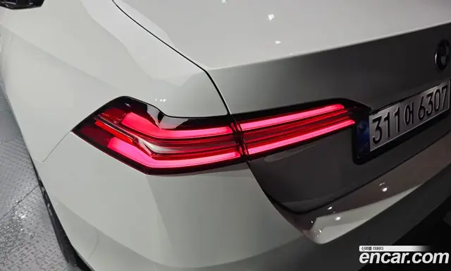 BMW 5 серия 2025 2.0 автомат (гидро), миниатюра 9 BMW 5 серия 2025 2.0 автомат (гидро), миниатюра 9
