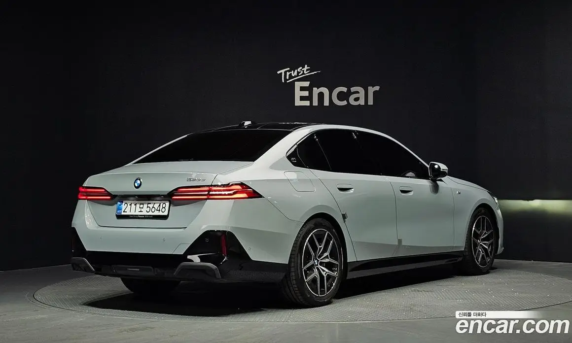BMW 5 серия 2025 2.0 автомат (гидро), фото 2 BMW 5 серия 2025 2.0 автомат (гидро), фото 2