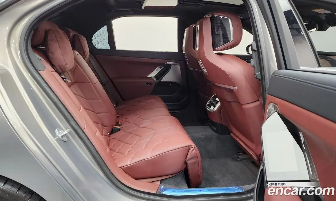 BMW 7 серия 2025 3.0 автомат (гидро), фото 16