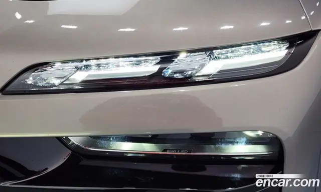BMW 7 серия 2025 3.0 автомат (гидро), миниатюра 7