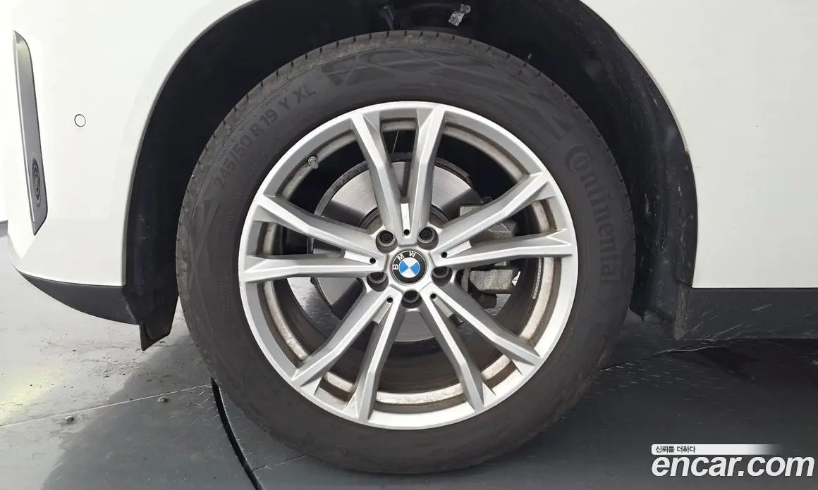 BMW X3 2025 2.0 автомат (гидро), фото 5 BMW X3 2025 2.0 автомат (гидро), фото 5